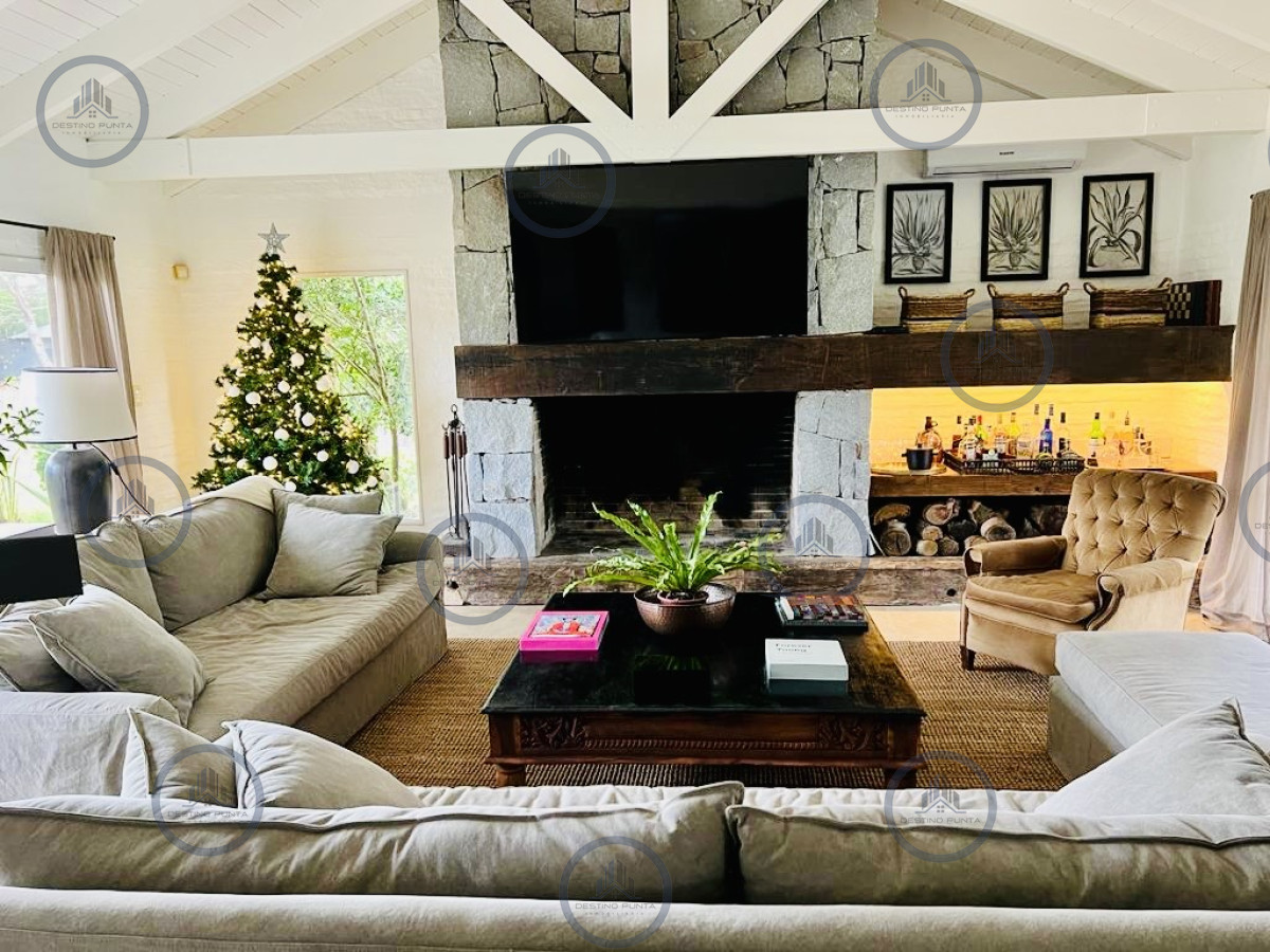 Casa ID.1996 - Excelente casa moderna de 4 Dormitorios más dependencia en barrio privado Pinar del Faro, José Ignacio 