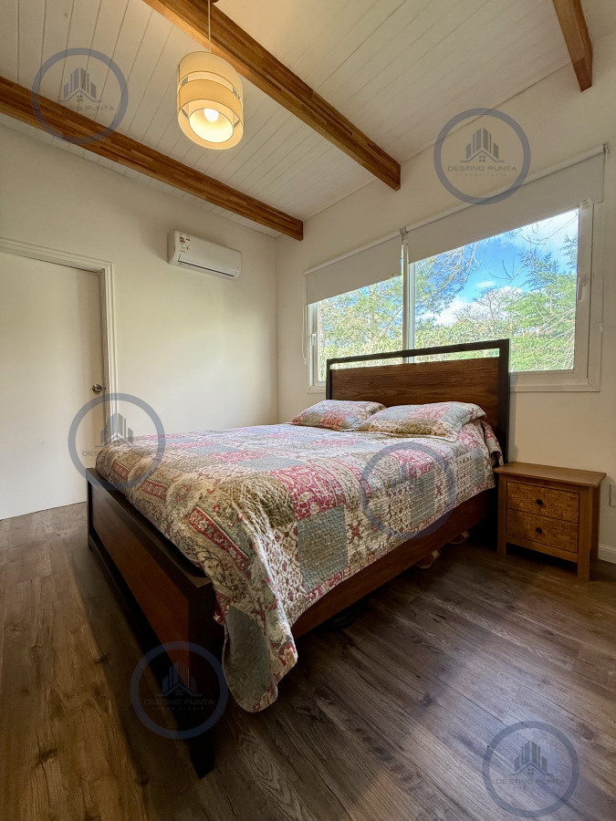 Casa ID.2838 - Casa de 3 dormitorios y 2 baños con piscina en barrio Marly, Punta del Este
