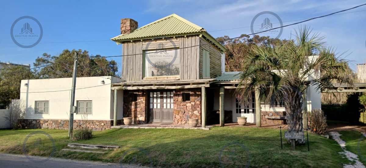 Casa de 4 dormitorios en José Ignacio a metros de playa Mansa — fotografía 2