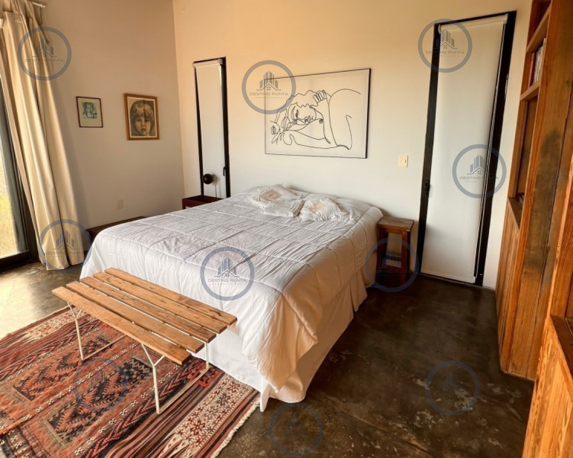 Casa ID.1370 - Venta y alquiler temporario de maravillosa casa a pasos del Mar con cinco dormitorios en suite, Punta Piedras, Manantiales