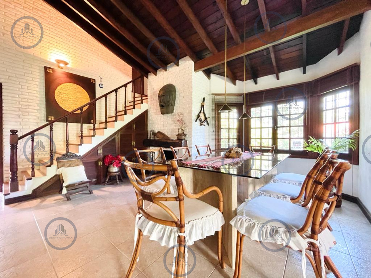 Casa ID.337 - Excelente Casa de 4 Dormitorios en Playa Mansa - Punta del Este