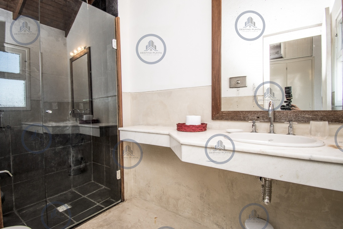 Casa ID.393 - Excelente Casa de 4 Dormitorios con Piscina y Parrillero en Montoya, La Barra