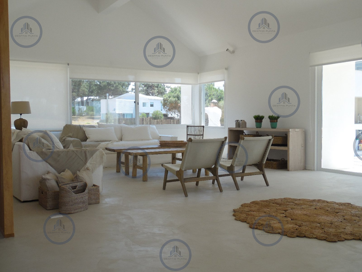 Excelente Casa de 5 Dormitorios en Barrio Privado Pinar del Faro, José Ignacio — fotografía 3