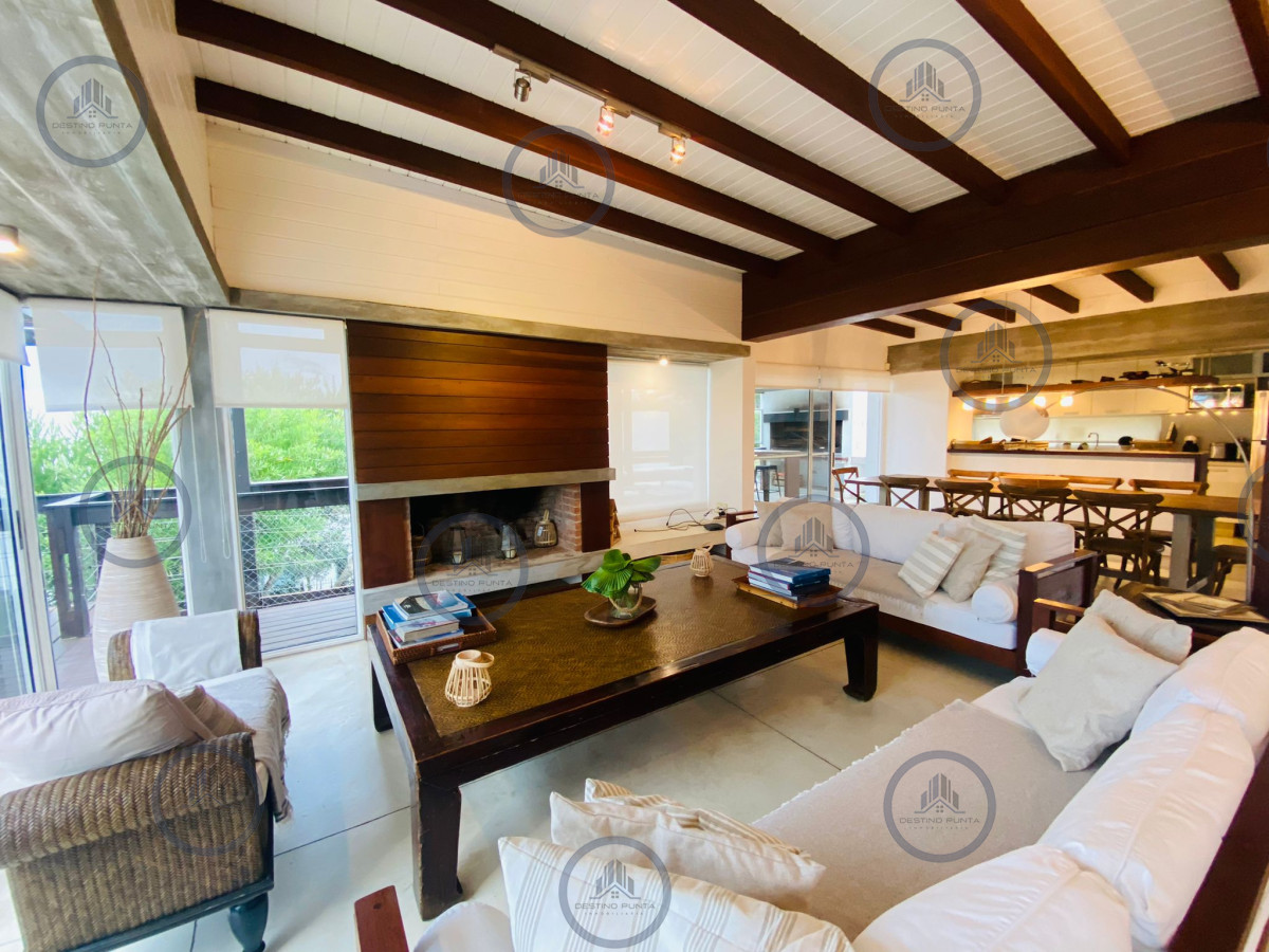 Casa ID.533 - Excelente Casa de 5 Dormitorios en Manantiales, Punta del Este