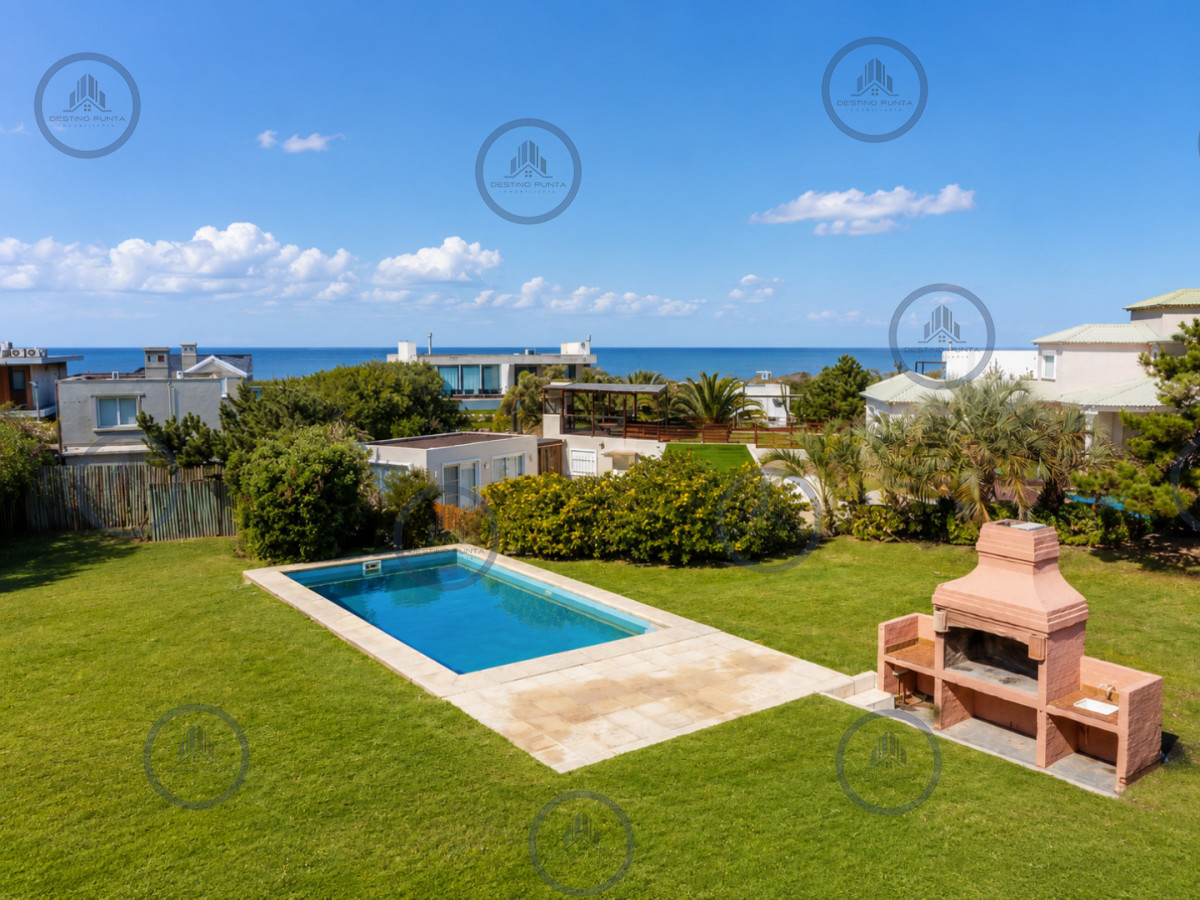Casa ID.1097 - Excelente Casa de 4 Dormitorios con Vista al Mar y Piscina en Montoya, La Barra