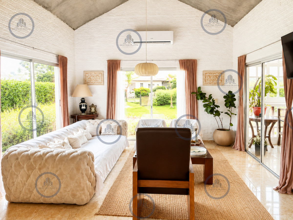 Excelente casa en Marly, con 4 Dormitorios, Barbacoa y Piscina Climatizada. Punta del Este — fotografía 3