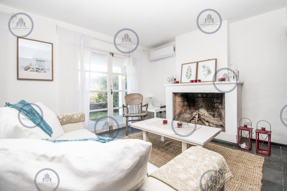 Casa ID.393 - Excelente Casa de 4 Dormitorios con Piscina y Parrillero en Montoya, La Barra