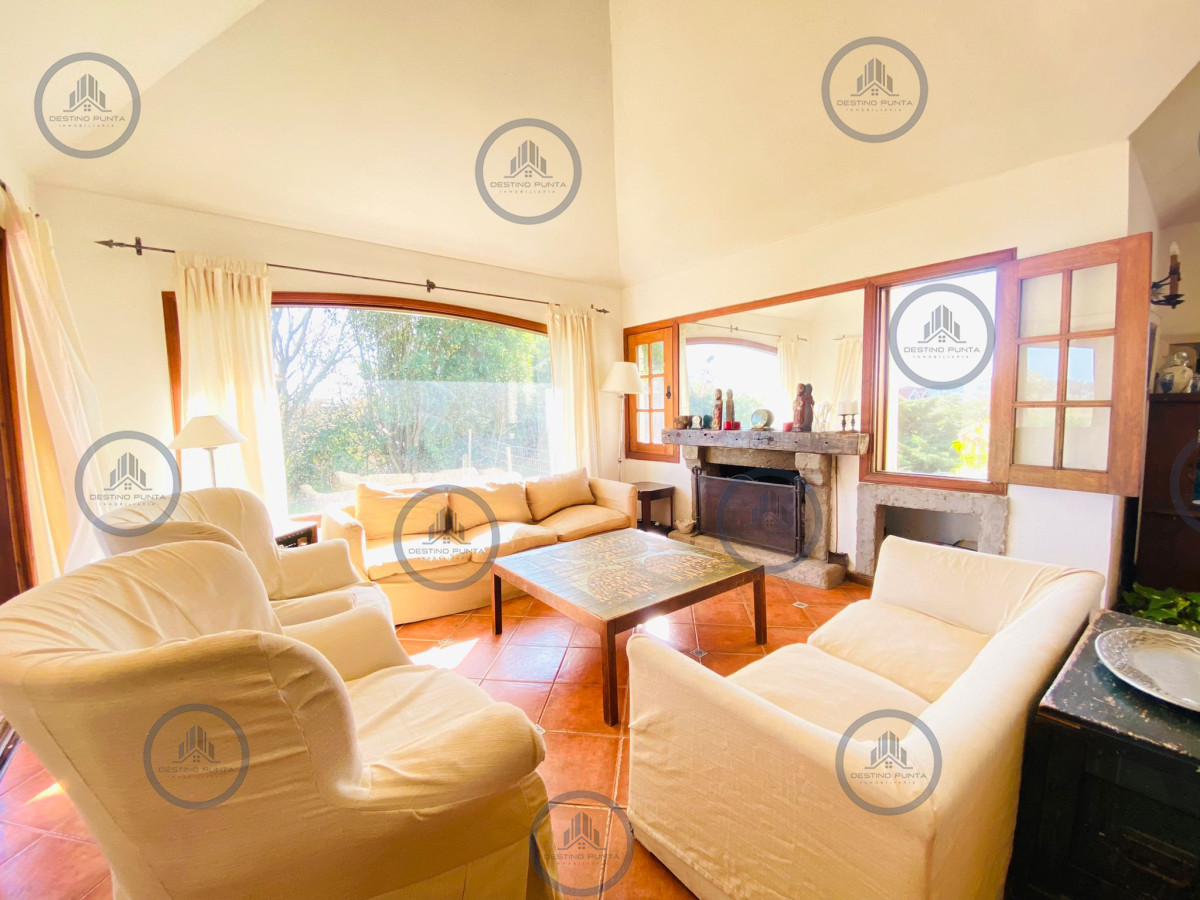 Casa de 4 Dormitorios en Playa Mansa, Punta del Este — fotografía 4
