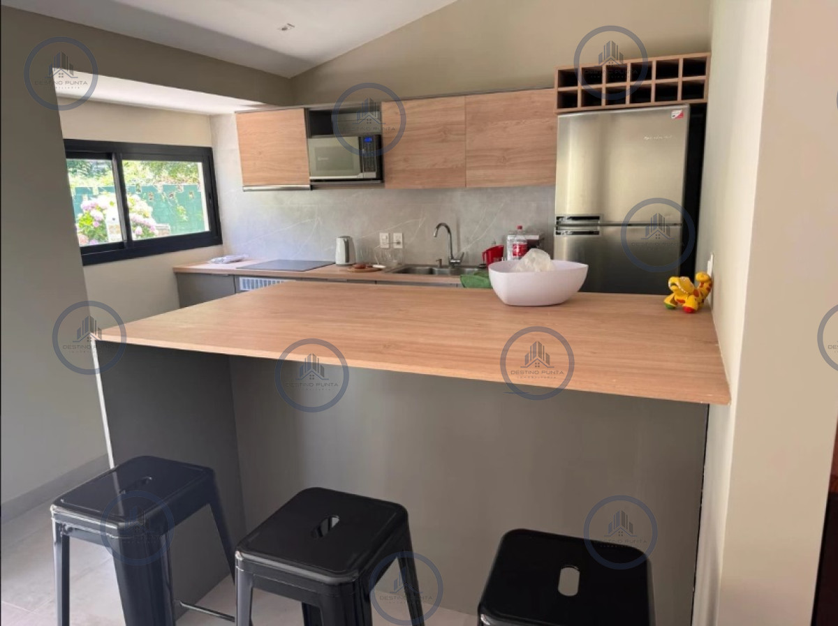 Casa ID.1408 - Casa Reciclada de 4 Dormitorios con Piscina en San Rafael, Venta y Alquiler Anual