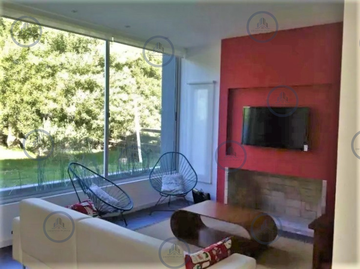 Casa de 3 Dormitorios y Piscina en La Barra - Punta del Este — fotografía 4