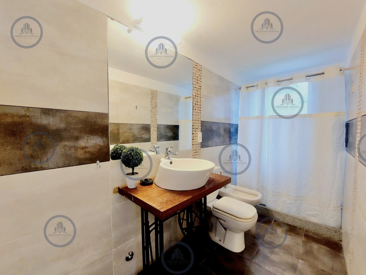 Casa ID.978 - Excelente Casa de 6 Dormitorios y Piscina en Montoya, La Barra