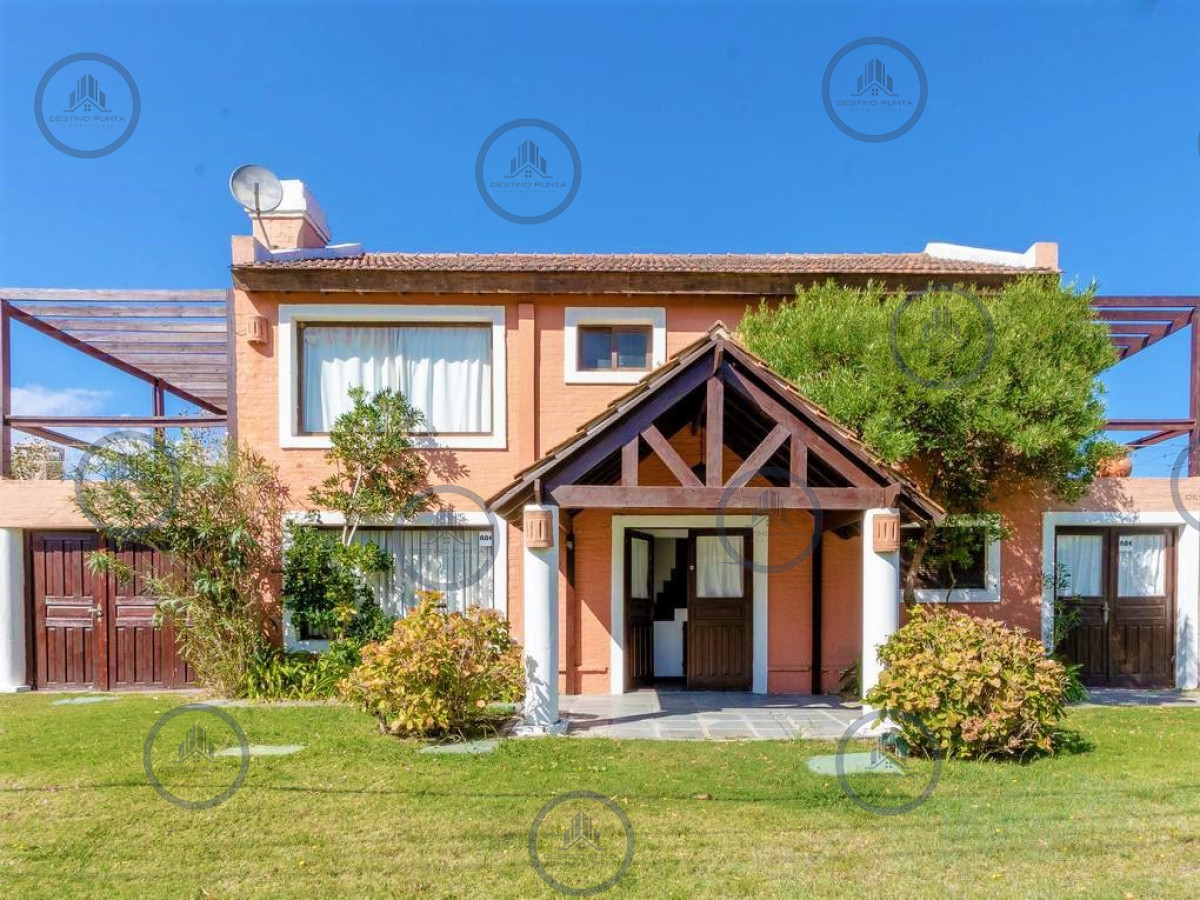Casa ID.1097 - Excelente Casa de 4 Dormitorios con Vista al Mar y Piscina en Montoya, La Barra