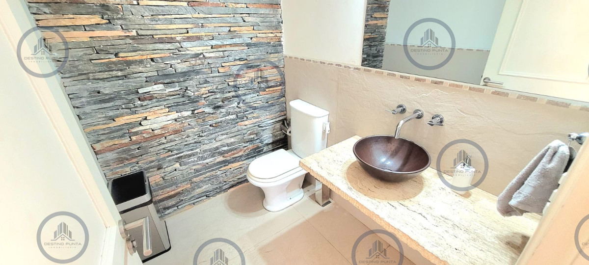 Casa ID.2392 - Casa moderna de 5 dormitorios y Piscina Climatizada en Punta del Este