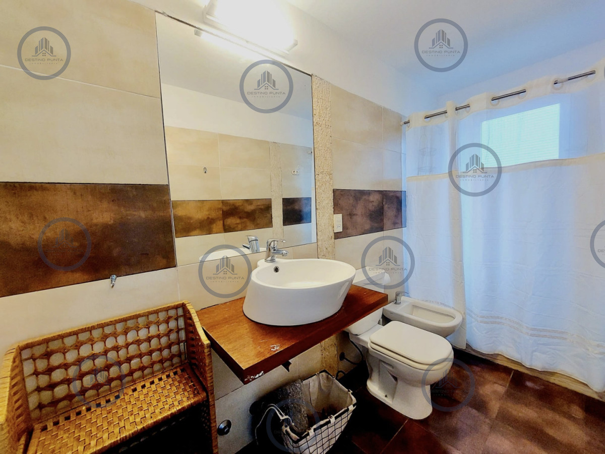 Casa ID.978 - Excelente Casa de 6 Dormitorios y Piscina en Montoya, La Barra