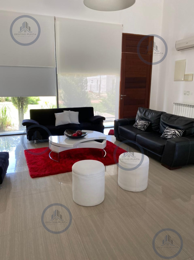 Excelente Casa de 4 Dormitorios y Piscina en Barrio Privado, Punta del Este — fotografía 4