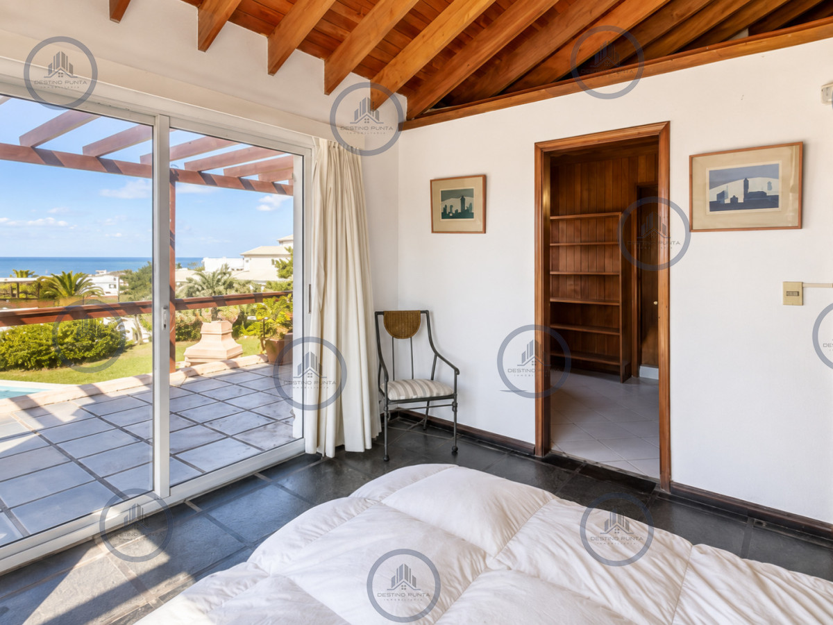 Casa ID.1097 - Excelente Casa de 4 Dormitorios con Vista al Mar y Piscina en Montoya, La Barra