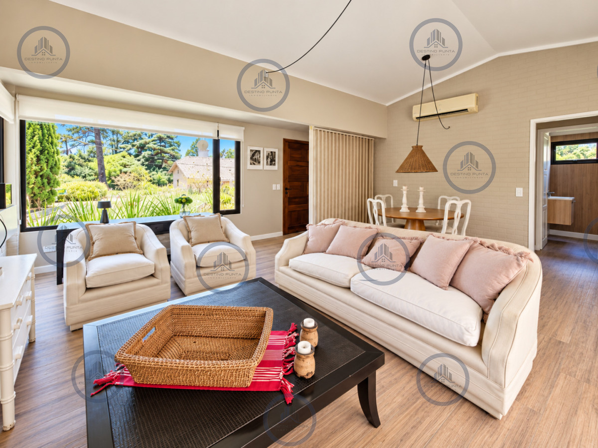 Casa de 3 Dormitorios con Parrillero y Piscina, Punta del Este — fotografía 4
