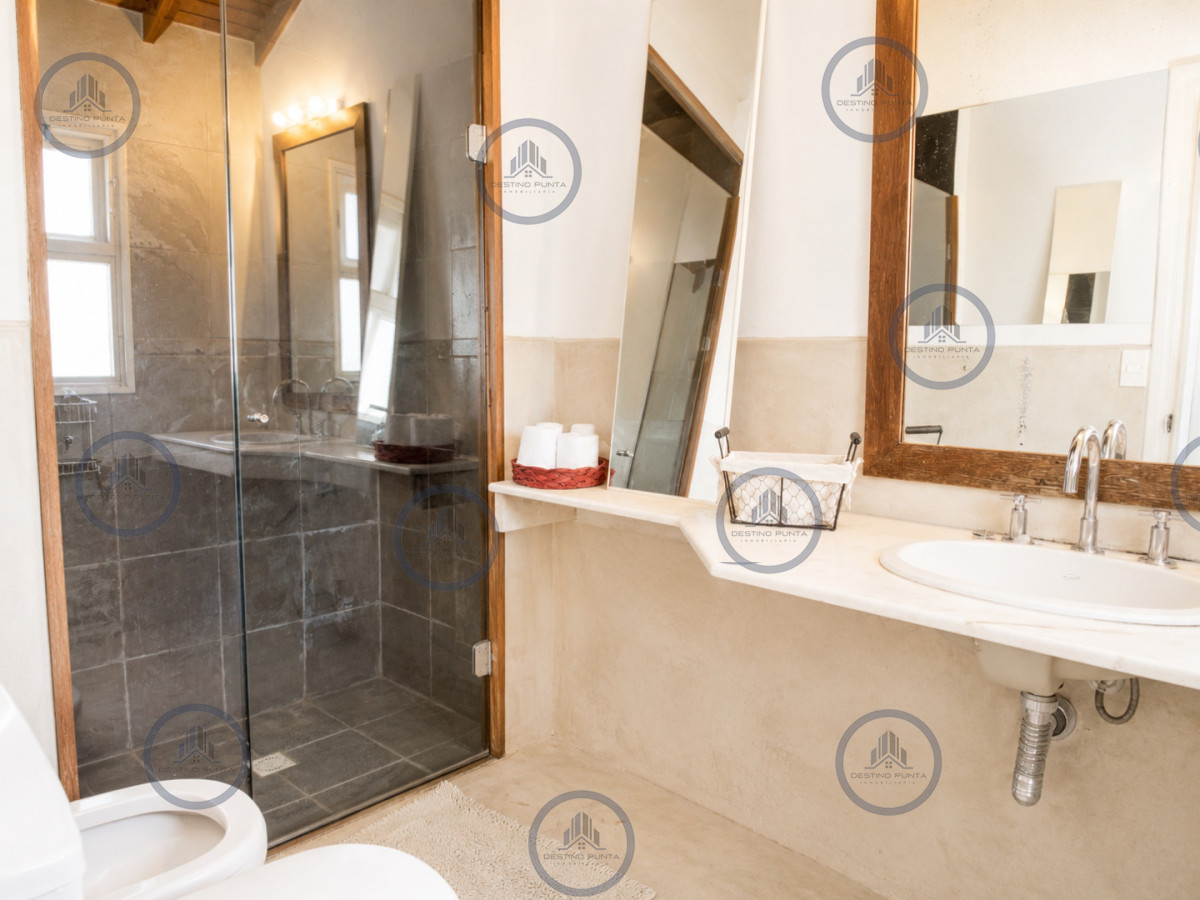 Casa ID.393 - Oportunidad en venta! Excelente Casa de 4 Dormitorios con Piscina y Parrillero en Montoya, La Barra