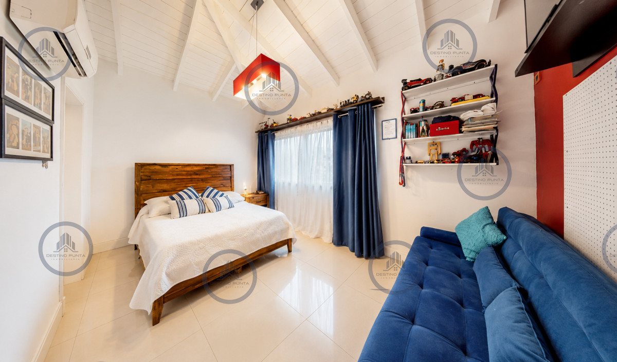 Casa ID.375 - Excelente Casa de 5 Dormitorios en Barrio Privado La Arbolada, Punta del Este