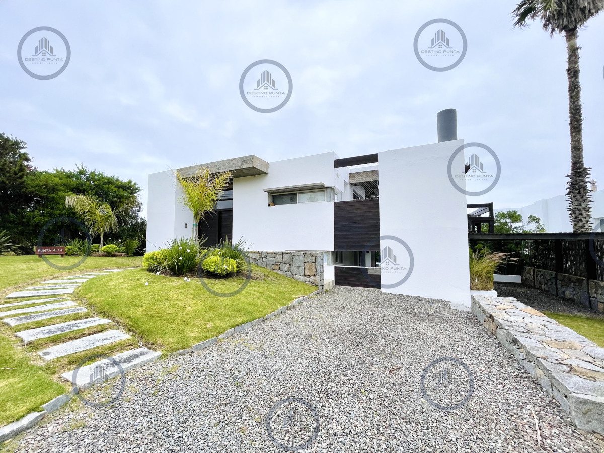Casa ID.533 - Excelente Casa de 5 Dormitorios en Manantiales, Punta del Este