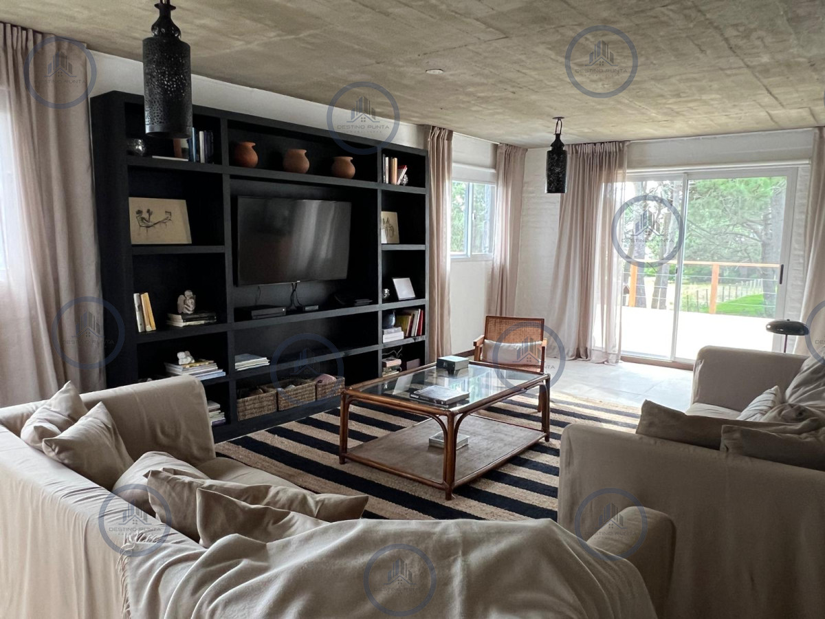 Casa ID.1996 - Excelente casa moderna de 4 Dormitorios más dependencia en barrio privado Pinar del Faro, José Ignacio 