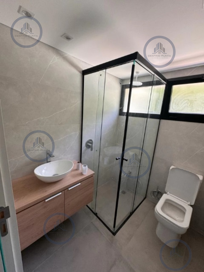 Casa ID.1408 - Casa Reciclada de 4 Dormitorios con Piscina en San Rafael, Venta y Alquiler Anual