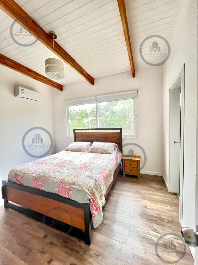 Casa ID.2838 - Casa de 3 dormitorios y 2 baños con piscina en barrio Marly, Punta del Este