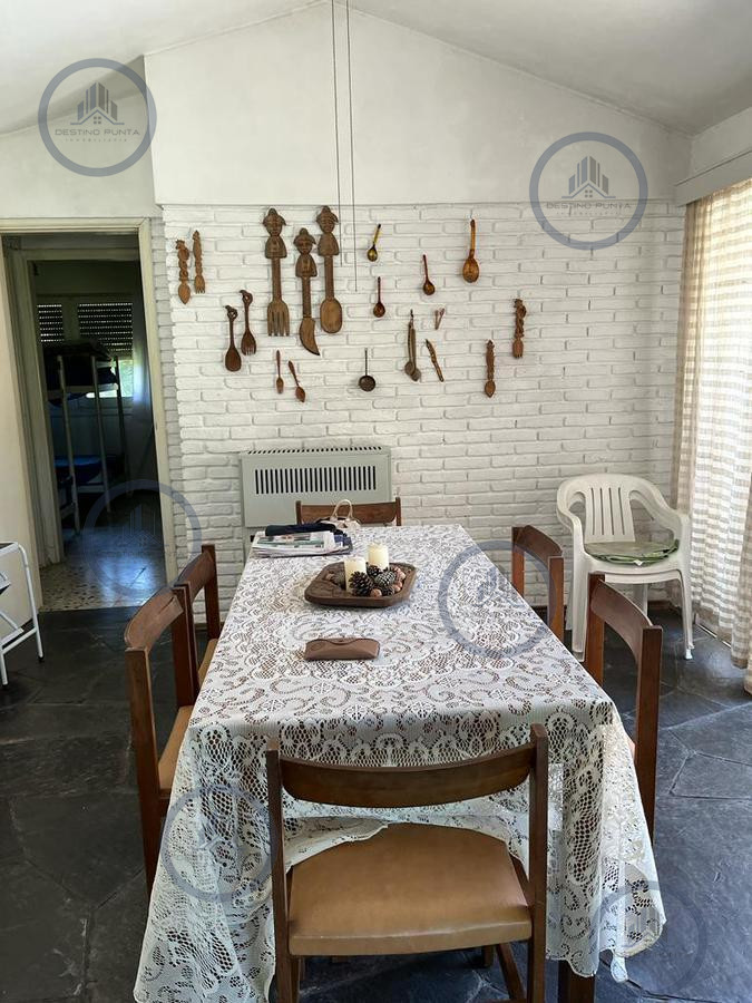 Casa de 3 Dormitorios y Piscina en Playa Mansa — fotografía 4