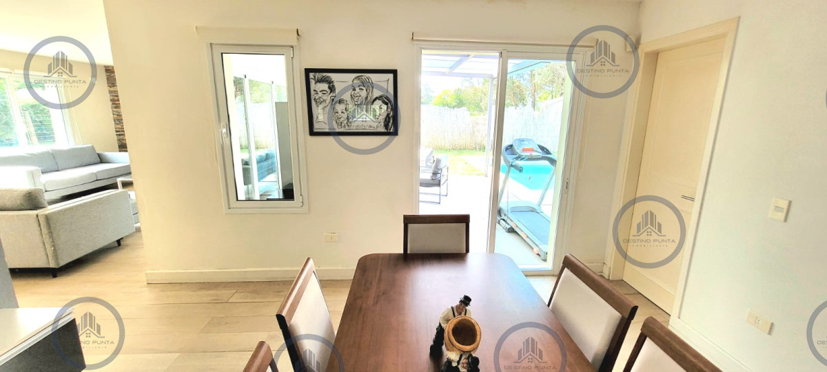 Casa ID.2392 - Casa moderna de 5 dormitorios y Piscina Climatizada en Punta del Este