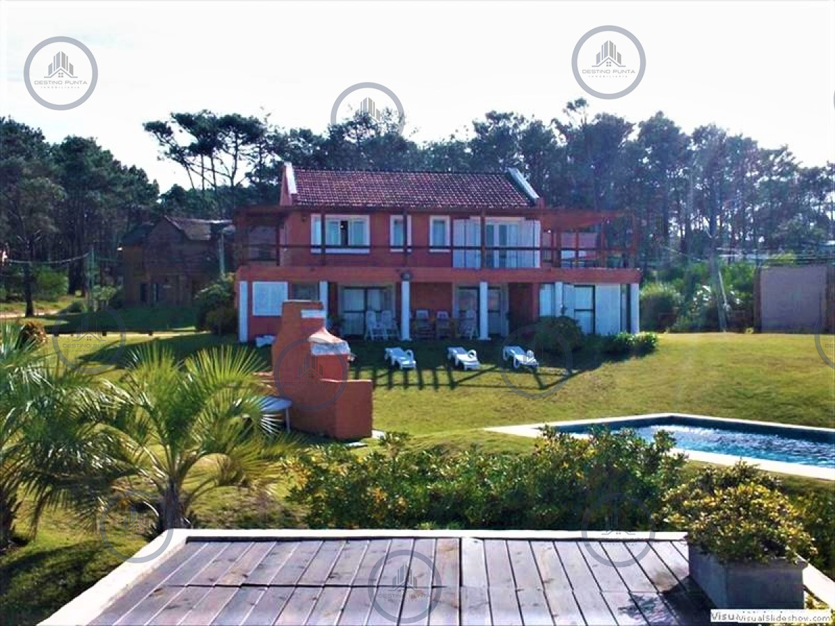 Casa ID.1097 - Excelente Casa de 4 Dormitorios con Vista al Mar y Piscina en Montoya, La Barra