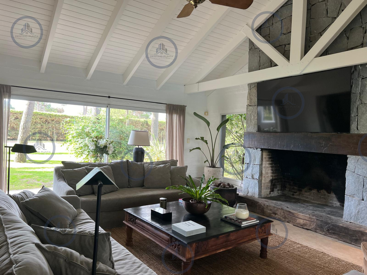 Casa ID.1996 - Excelente casa moderna de 4 Dormitorios más dependencia en barrio privado Pinar del Faro, José Ignacio 