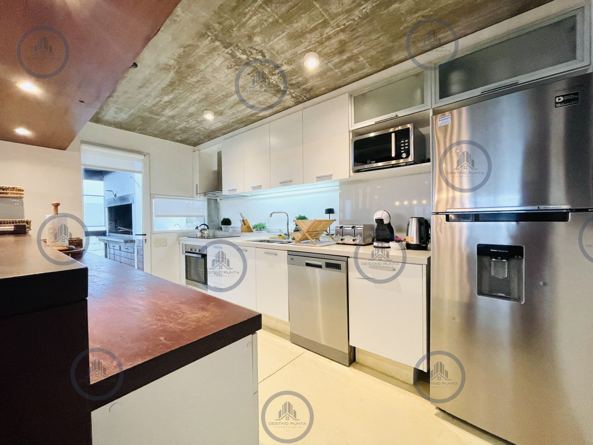 Casa ID.533 - Excelente Casa de 5 Dormitorios en Manantiales, Punta del Este