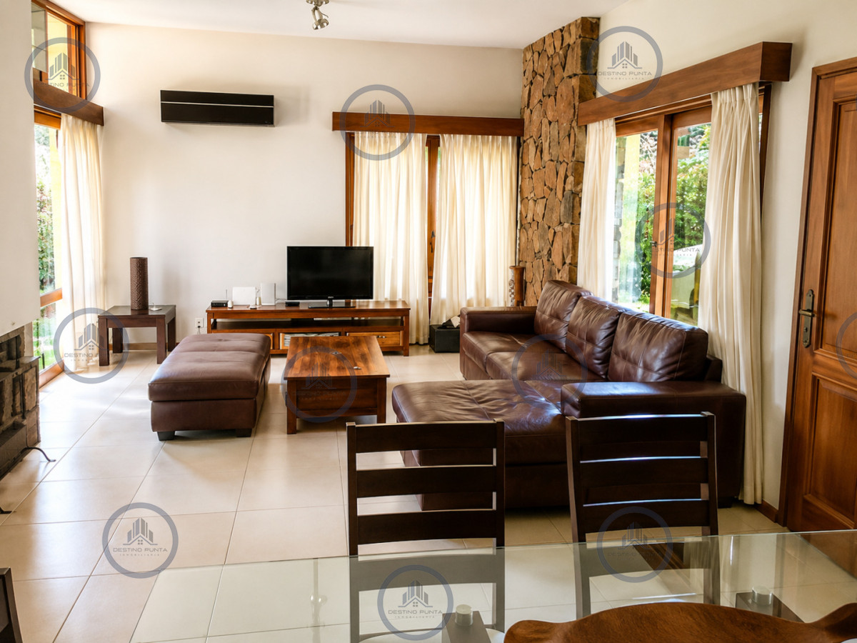 Casa de 4 Dormitorios, Piscina Climatizada y Barbacoa a solo 500 metros del mar - Playa Mansa, Punta del Este — fotografía 2