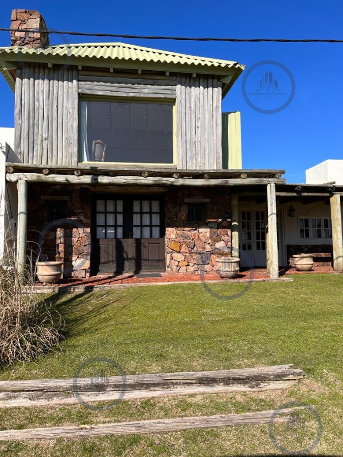 Casa de 4 dormitorios en José Ignacio a metros de playa Mansa — fotografía 4