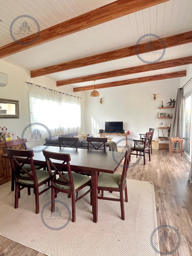 Casa ID.2838 - Casa de 3 dormitorios y 2 baños con piscina en barrio Marly, Punta del Este