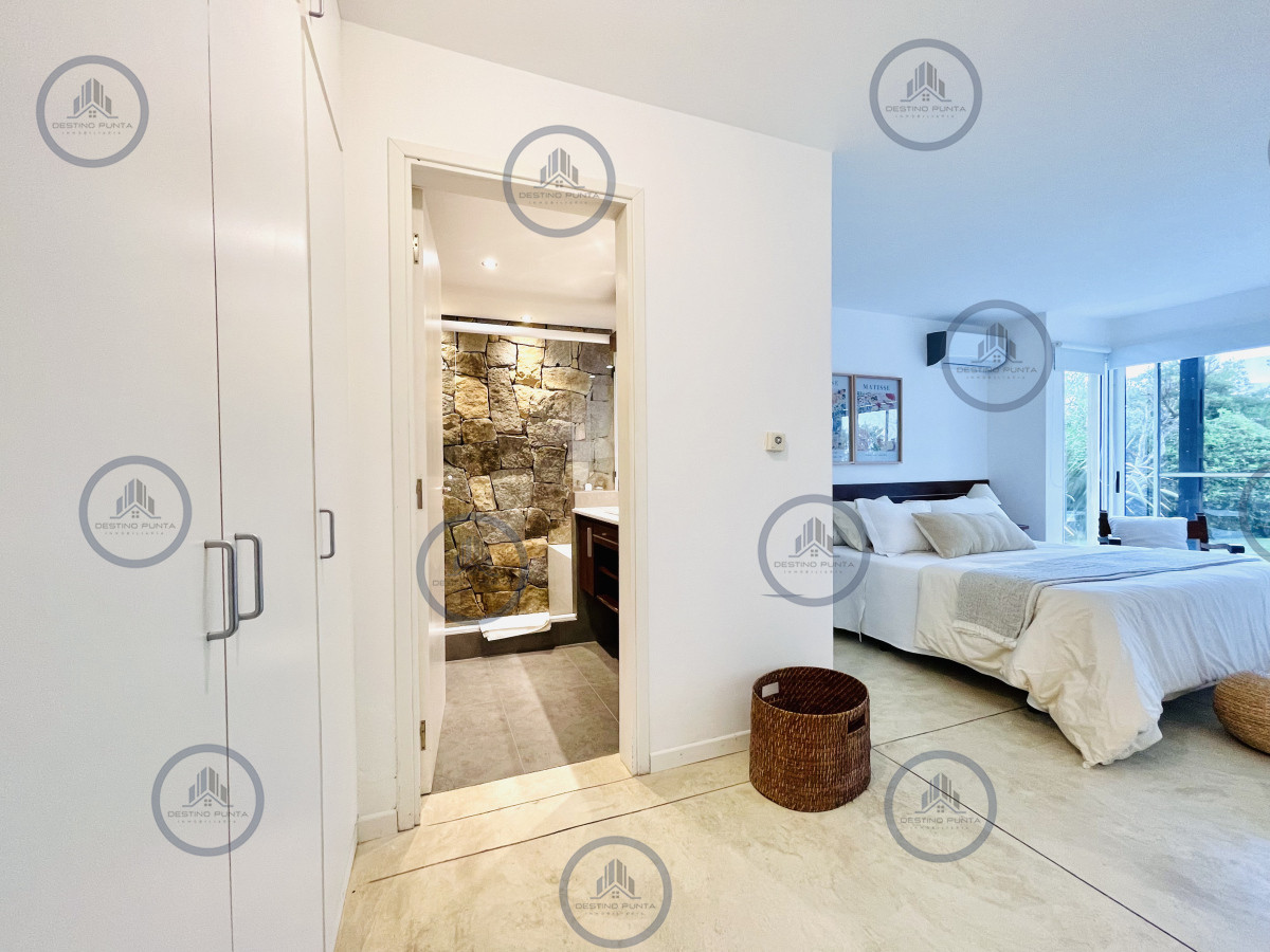 Casa ID.533 - Excelente Casa de 5 Dormitorios en Manantiales, Punta del Este