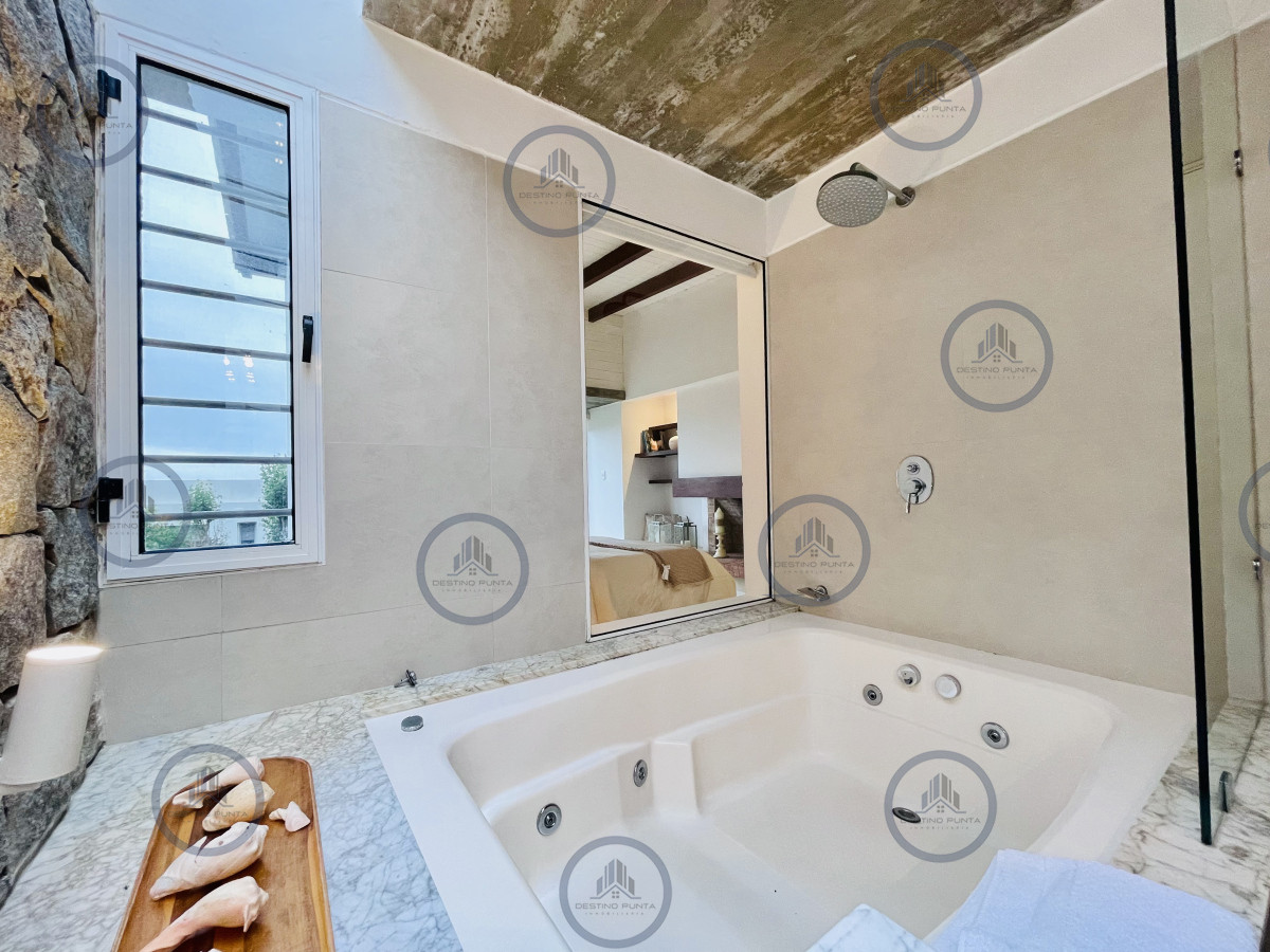 Casa ID.533 - Excelente Casa de 5 Dormitorios en Manantiales, Punta del Este