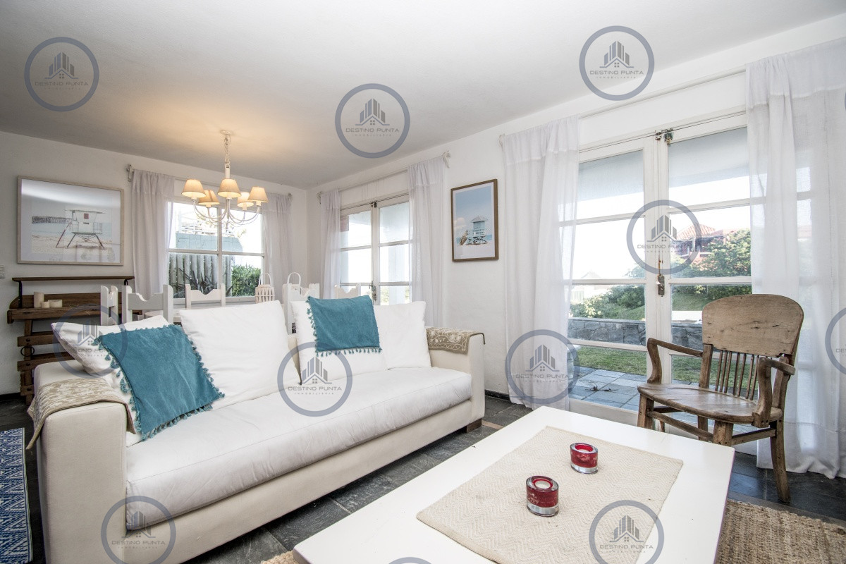 Casa ID.393 - Excelente Casa de 4 Dormitorios con Piscina y Parrillero en Montoya, La Barra