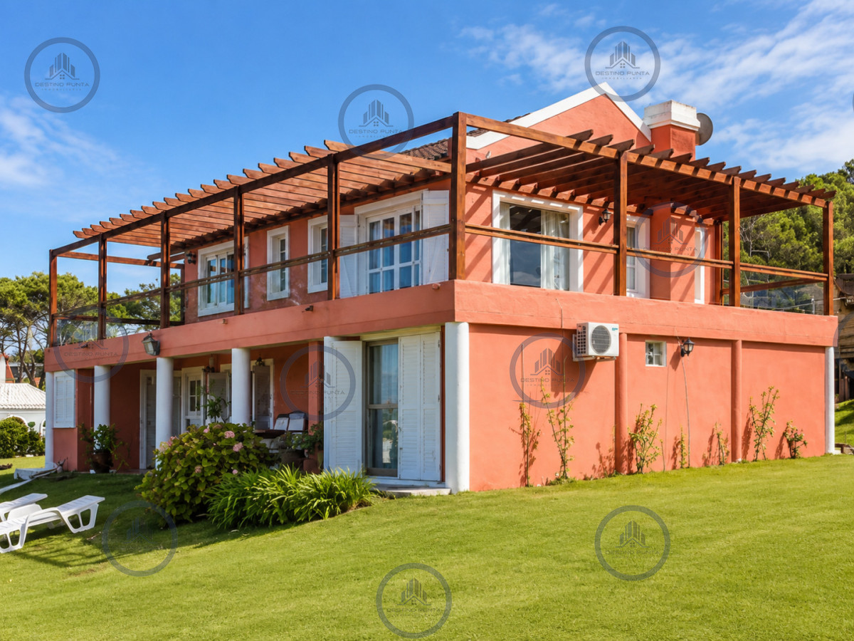 Casa ID.1097 - Excelente Casa de 4 Dormitorios con Vista al Mar y Piscina en Montoya, La Barra