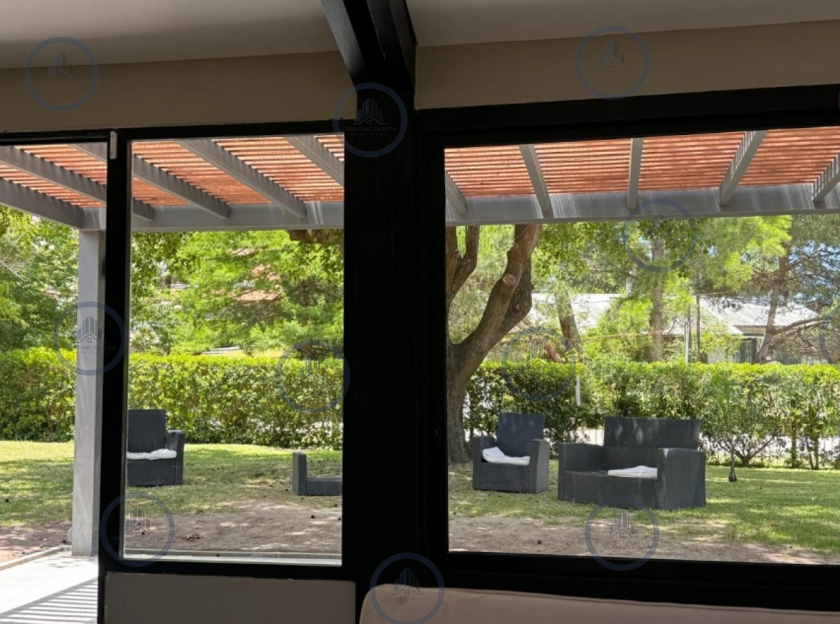 Casa ID.1408 - Casa Reciclada de 4 Dormitorios con Piscina en San Rafael, Venta y Alquiler Anual