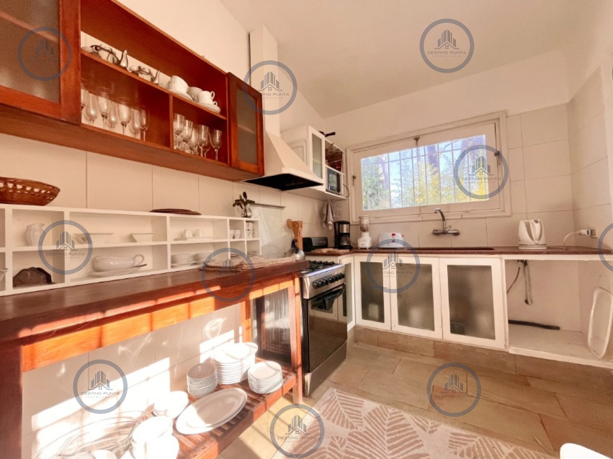 Casa ID.3109 - Cómoda Casa de 5 Dormitorios, Parrillero y Gran Jardín en San Rafael, Punta del Este