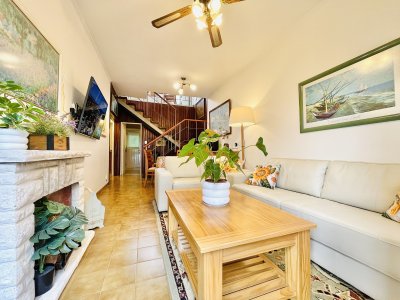 En Venta! Casa PH de 3 Dormitorios, Parrillero y Garage, en Maldonado, cerca de todo