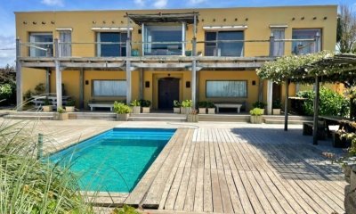 Gran casa en venta y alquiler temporario casi sobre el Mar en Altos de Punta Piedras