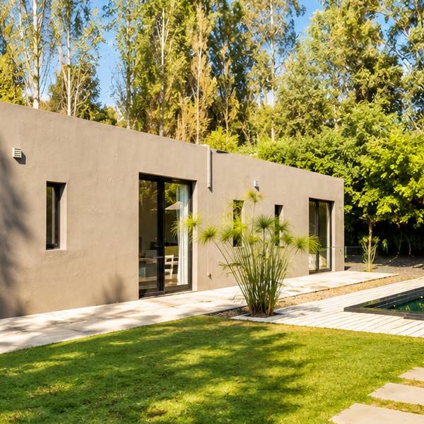 Excelente Casa de 3 Dormitorios en Barrio Privado, La Arbolada - Punta del Este, Venta
