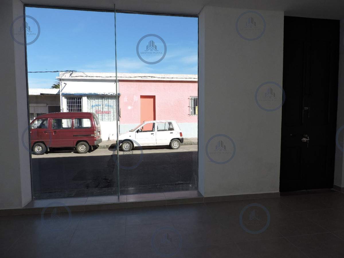 Local Comercial ID.3215 - Local comercial en centro de Maldonado Alquiler Anual