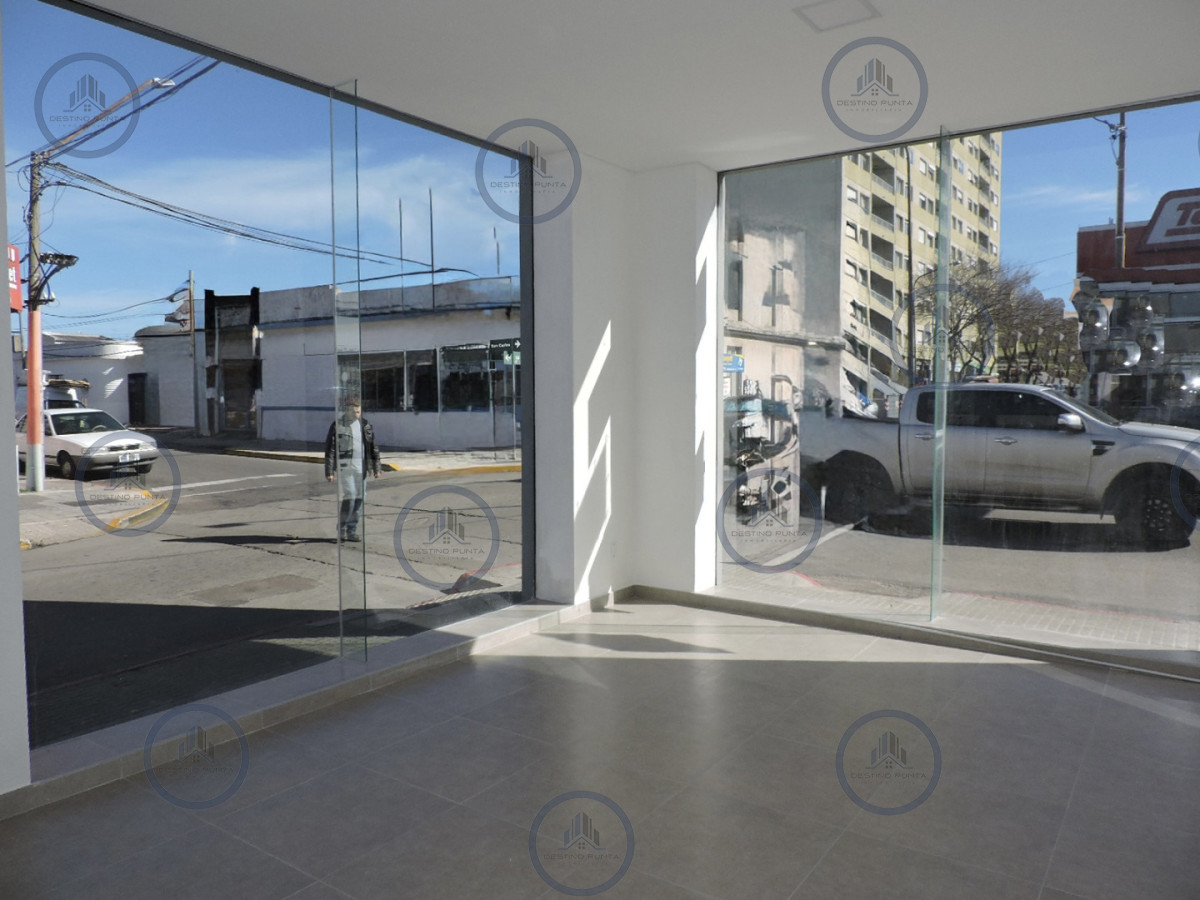 Local Comercial ID.3215 - Local comercial en centro de Maldonado Alquiler Anual