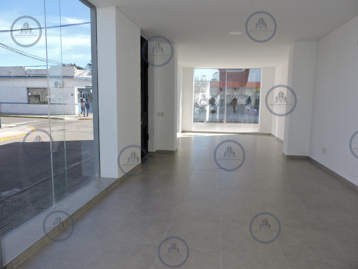 Local Comercial ID.3215 - Local comercial en centro de Maldonado Alquiler Anual