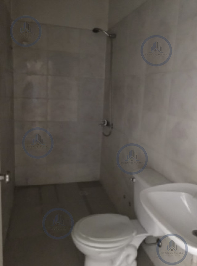 Local Comercial ID.1594 - Excelente Local Esquinero en Pleno Centro de Maldonado,