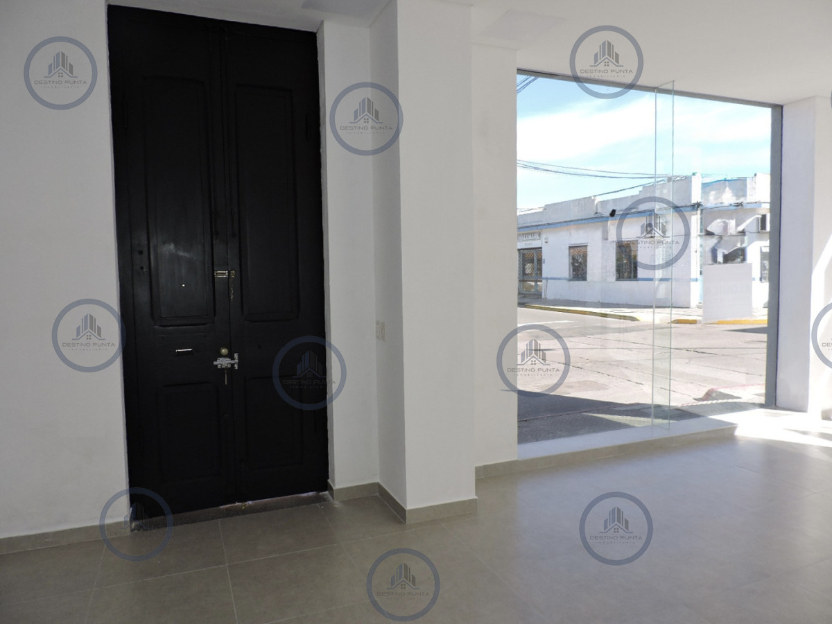 Local Comercial ID.3215 - Local comercial en centro de Maldonado Alquiler Anual