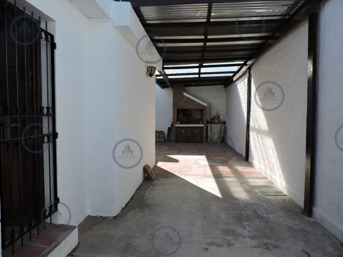 Local Comercial ID.3215 - Local comercial en centro de Maldonado Alquiler Anual
